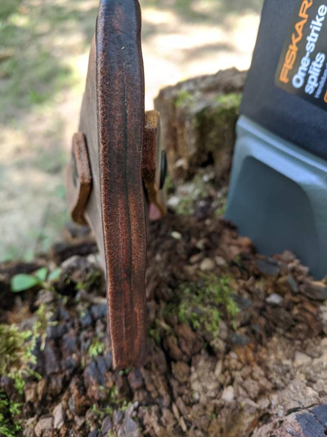 Fiskars X-Series Splitting Axe Hatchet Buffalo Leather Sheath Mask (Axe NOT Included) Fully Gusseted (X5, X7, X10 X11, X15, X17, X25, X27, 36" Super Splitter, IsoCore 8lb Maul, 375581-1001, 375591-1001)